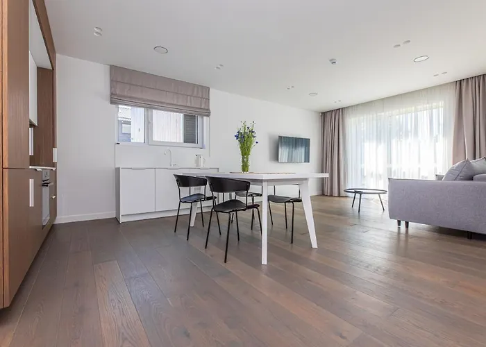 Zilviciu G. 5 パランガ